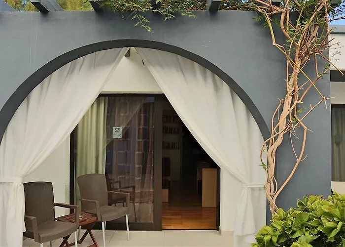 R2 Romantic Fantasia & Dreams - Adults Only Hotel