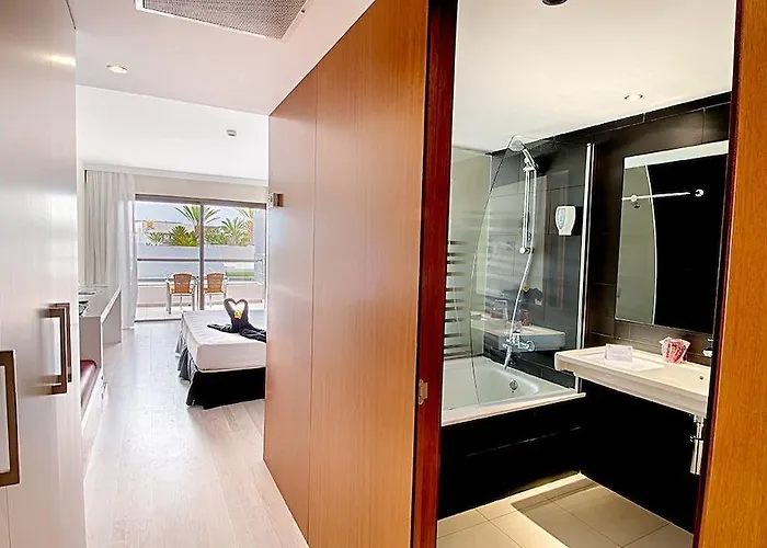 R2 Romantic Fantasia & Dreams - Adults Only Tarajalejo